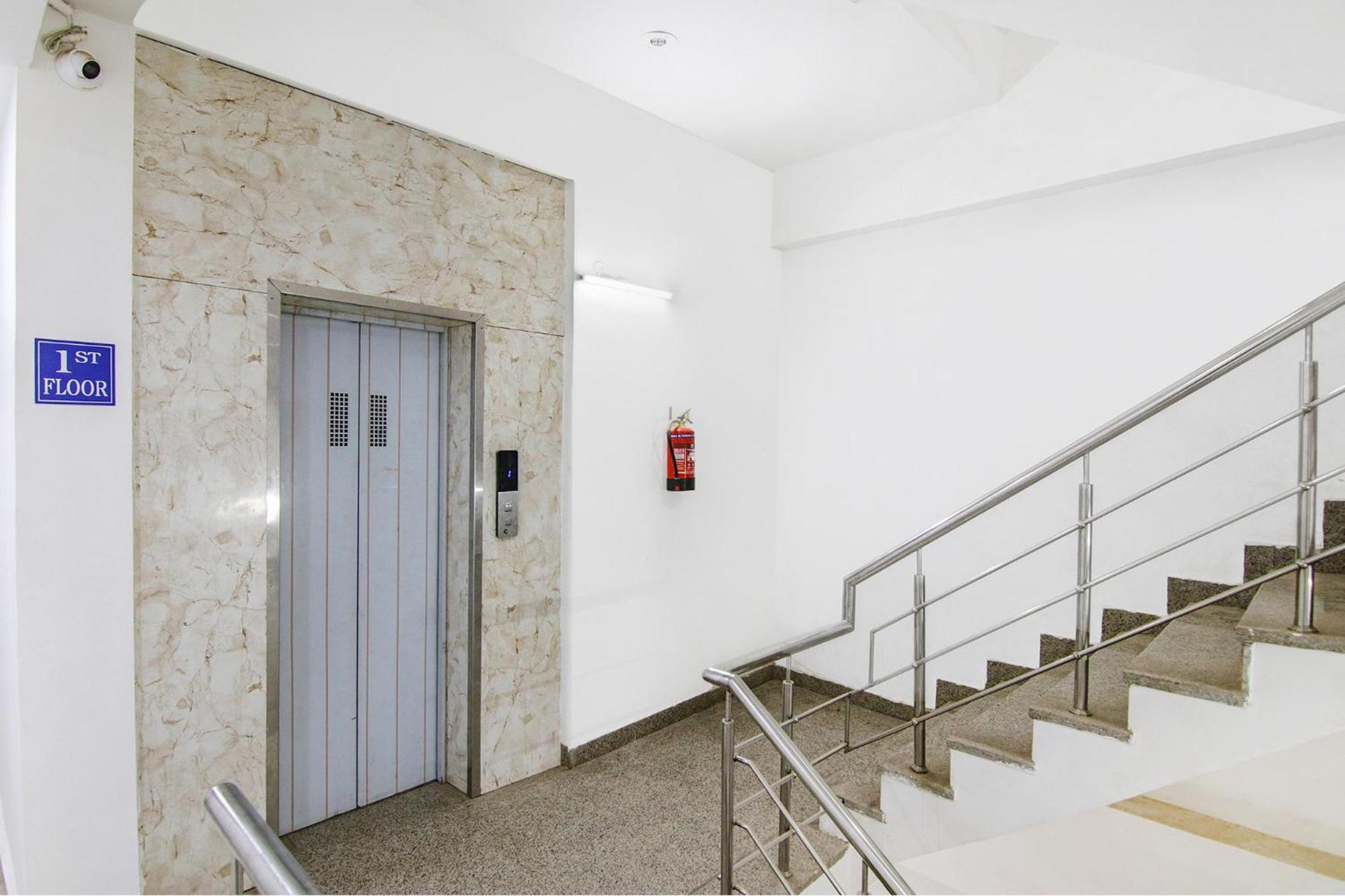 Fabhotel Gp Royal Chandīgarh Exterior foto